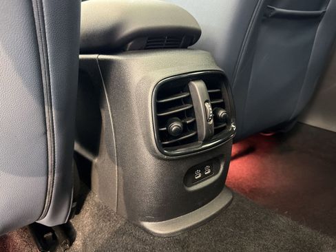 Certified 2023 MINI Cooper Clubman S FWD image 33