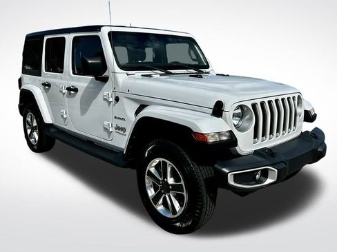 Used 2022 Jeep Wrangler Unlimited Sahara image 2