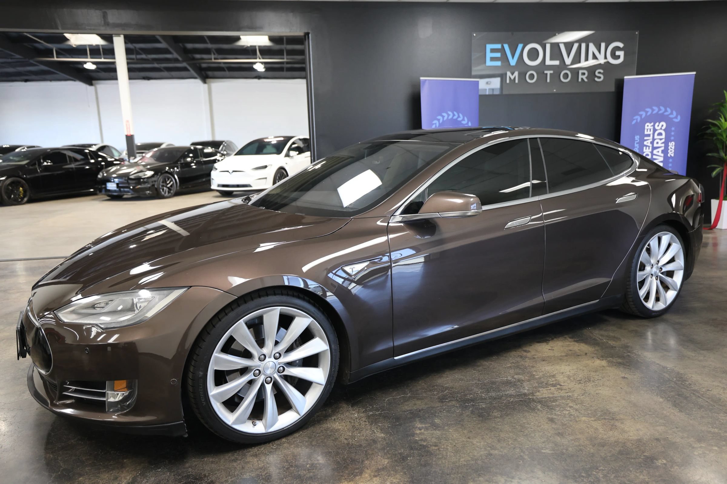 Used 2013 Tesla Model S Performance RWD image 6