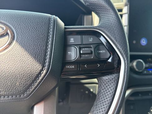 Used 2022 Toyota Tundra Limited image 9