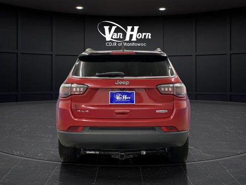 Used 2018 Jeep Compass Latitude w/ Popular Equipment Group image 11