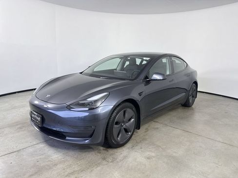 Used 2022 Tesla Model 3 Long Range AWD/4WD image 1