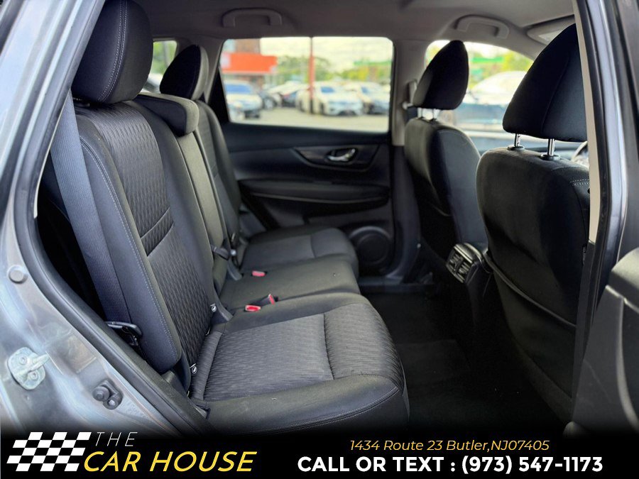 Used 2019 Nissan Rogue SV FWD image 19