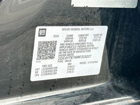 Certified 2024 Chevrolet Silverado 3500 LT image 30