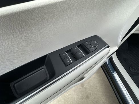 Used 2024 GMC Acadia Denali w/ Super Cruise Package image 23