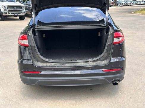 Used 2019 Ford Fusion SE w/ Equipment Group 151A image 12