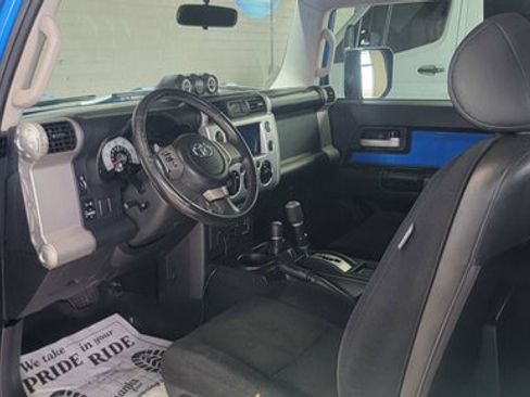 Used 2007 Toyota FJ Cruiser 4WD image 10