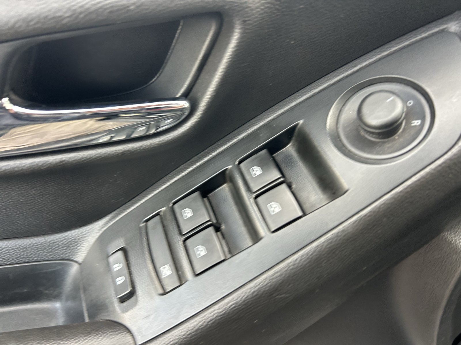 Used 2020 Chevrolet Trax LS w/ Tint and Cruise Package FWD image 15