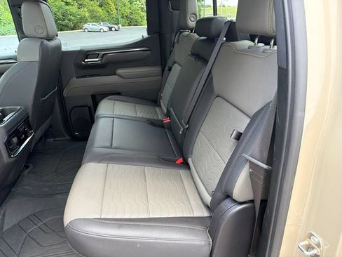 Used 2023 Chevrolet Silverado 1500 ZR2 w/ Technology Package AWD/4WD image 46