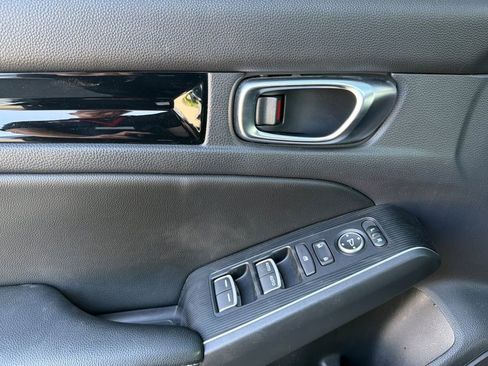 Used 2022 Honda Civic Sport Touring image 11