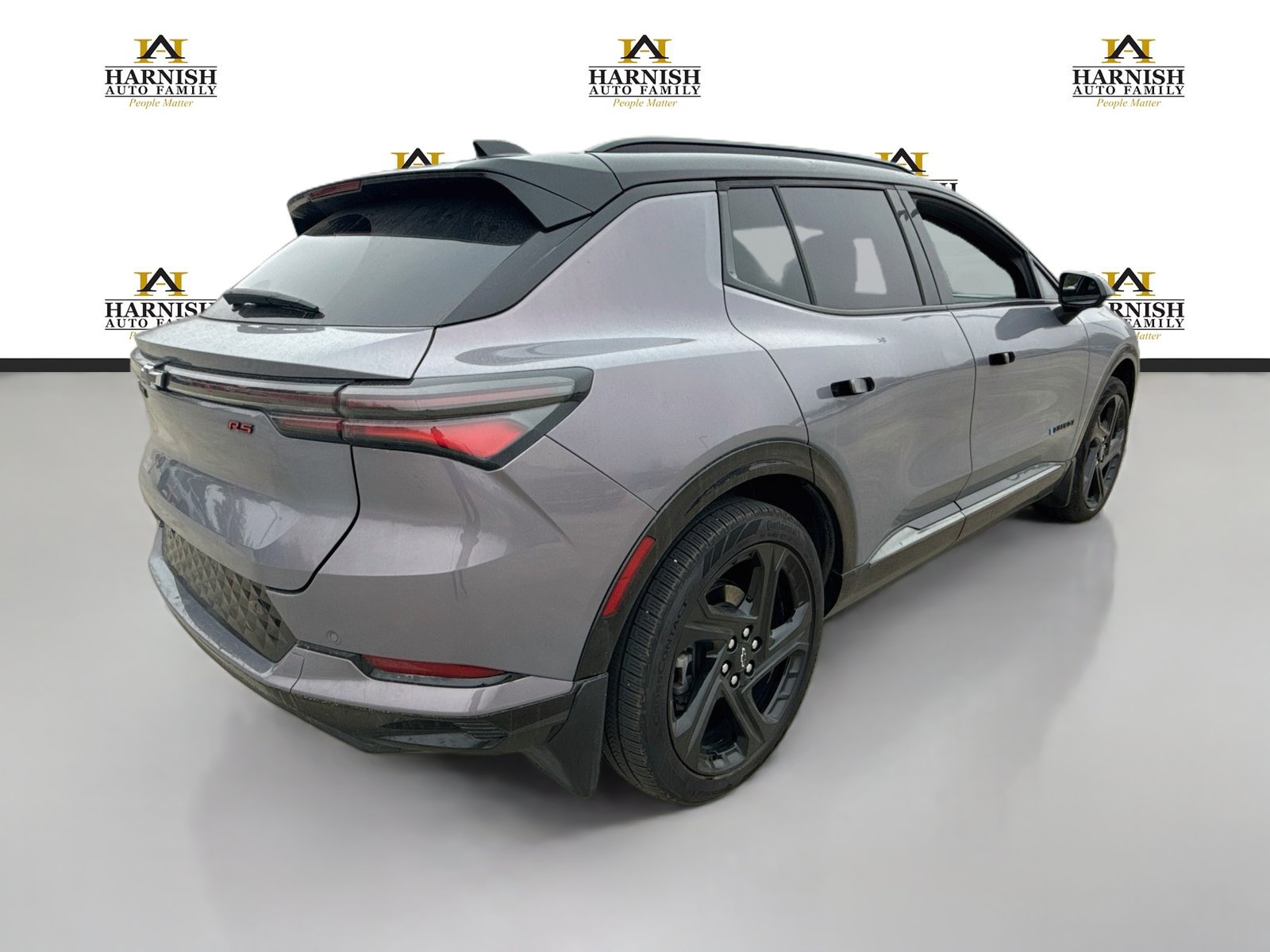 Used 2024 Chevrolet Equinox EV RS w/ LPO, Active Package FWD image 5