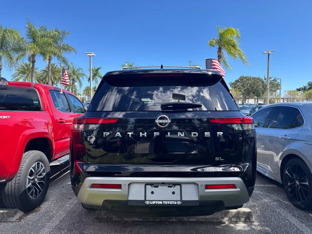 Used 2022 Nissan Pathfinder SL FWD image 14