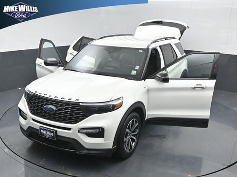 Used 2022 Ford Explorer ST-Line RWD image 26