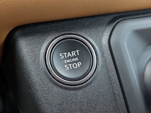 Used 2023 Land Rover Defender 110 X AWD/4WD image 31