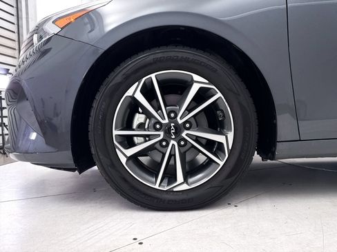 Used 2022 Kia Forte LXS FWD image 14