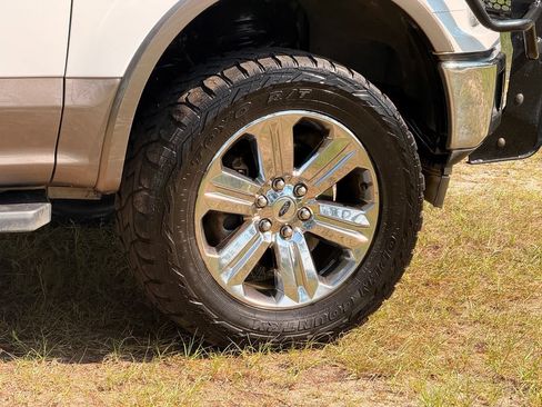 Used 2020 Ford F150 Lariat w/ Equipment Group 502A Luxury AWD/4WD image 10