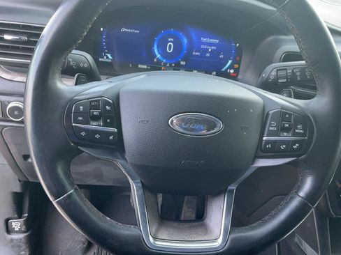 Used 2020 Ford Explorer Platinum w/ Premium Technology Package AWD/4WD image 10