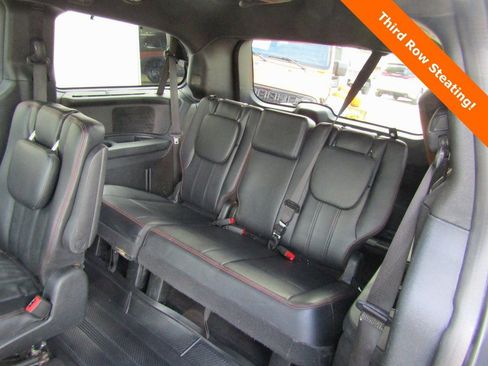 Used 2017 Dodge Grand Caravan GT image 18