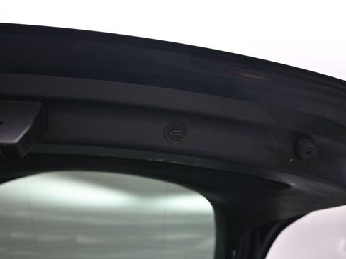 Used 2024 Tesla Model Y Long Range image 18