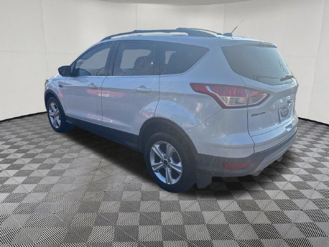 Used 2016 Ford Escape SE w/ Equipment Group 201A AWD/4WD image 4