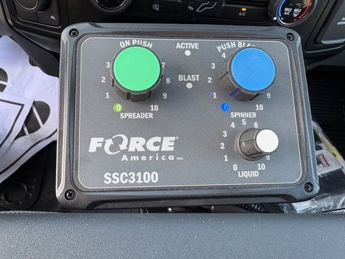 New 2025 Ford F550 4x4 Regular Cab Super Duty image 14