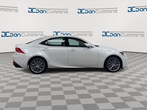 Used 2018 Lexus IS 300 AWD w/ Comfort Package image 9