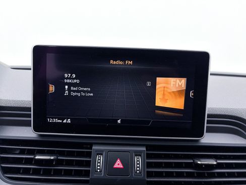 Used 2018 Audi Q5 Prestige w/ Prestige Package image 23