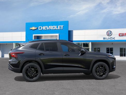 New 2026 Chevrolet Trax LT w/ Midnight Edition FWD image 28