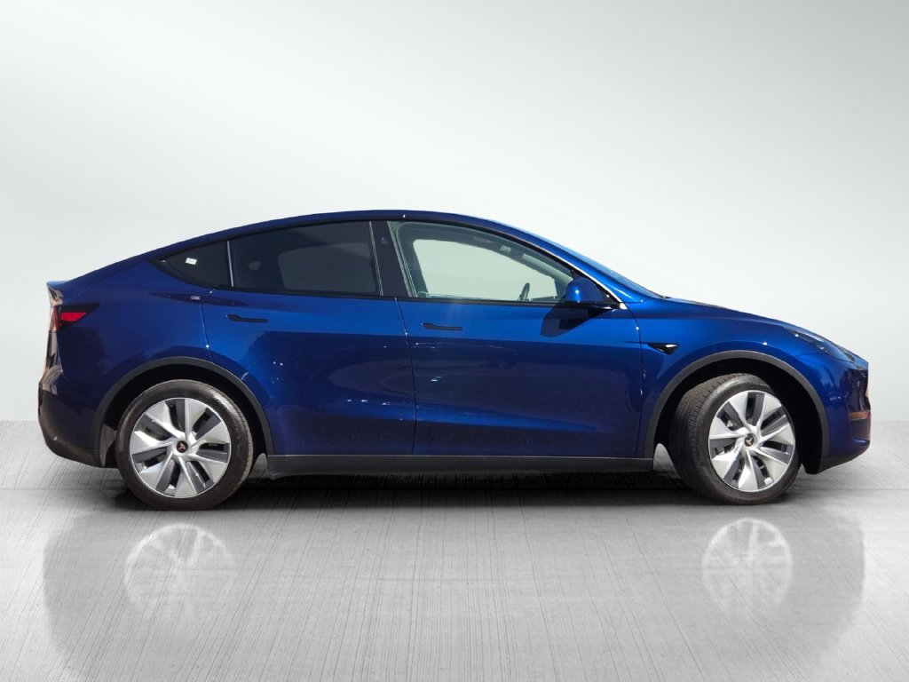 Used 2023 Tesla Model Y Long Range AWD/4WD image 4