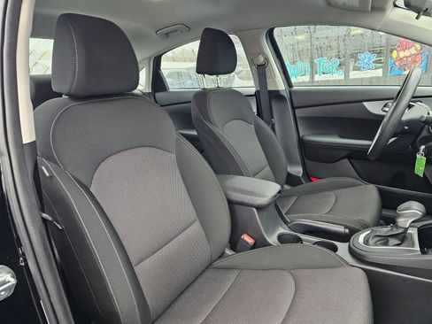 Used 2024 Kia Forte LXS image 12