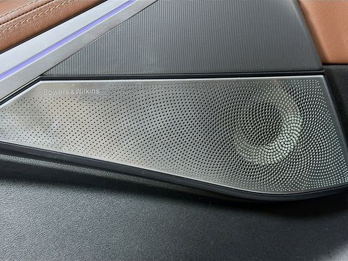 Used 2020 BMW X5 M50i w/ Executive Package image 19