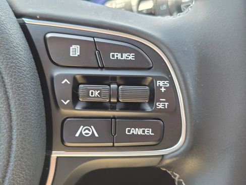 Certified 2022 Kia Niro LXS image 25