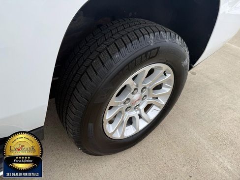 Used 2018 GMC Yukon SLE image 21