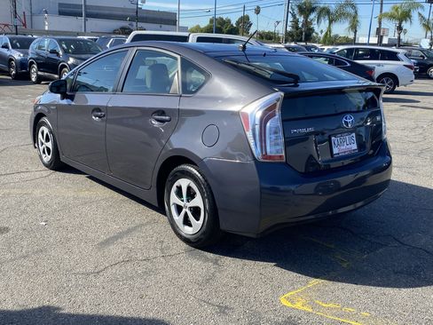 Used 2015 Toyota Prius Three image 7