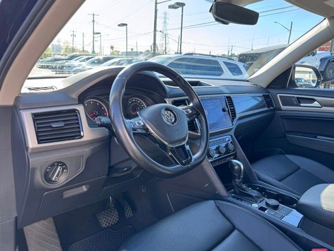 Used 2018 Volkswagen Atlas SEL AWD/4WD image 12