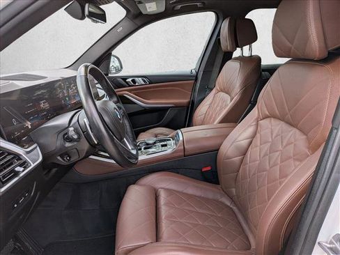 Used 2025 BMW X5 xDrive40i image 11