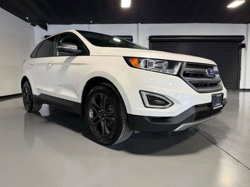 Used 2018 Ford Edge SEL w/ Equipment Group 201A FWD image 3