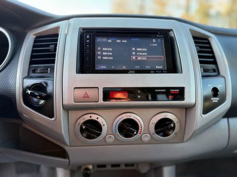 Used 2010 Toyota Tacoma 4x4 Access Cab V6 image 35