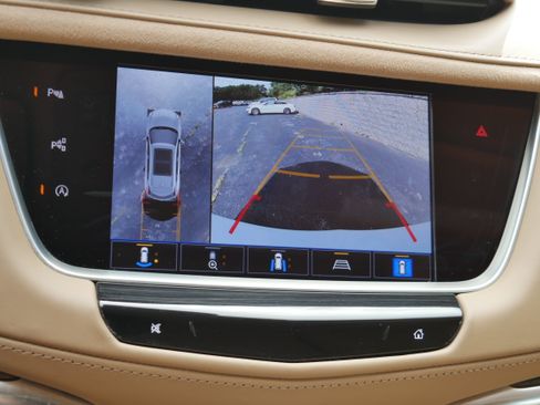 Used 2023 Cadillac XT5 Sportv w/ Platinum Package AWD/4WD image 19