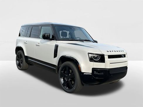 New 2026 Land Rover Defender 110 X-Dynamic SE image 5