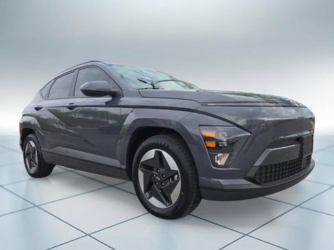 Used 2024 Hyundai Kona SEL FWD image 2