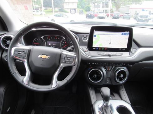 Used 2025 Chevrolet Blazer LT w/ Sound & Technology Package AWD/4WD image 5