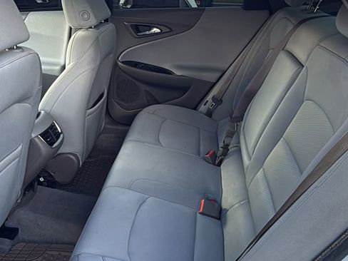 Used 2018 Chevrolet Malibu LT w/ Driver Confidence Package image 11