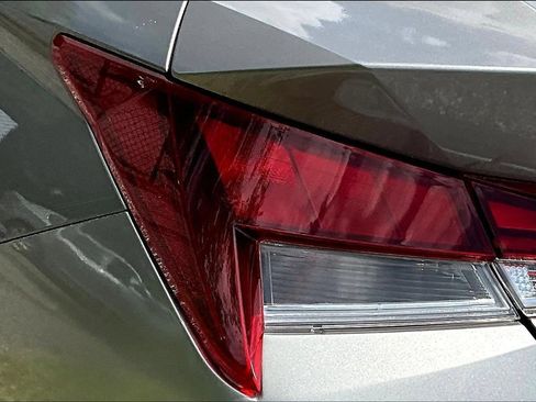 Used 2023 Hyundai Elantra Limited w/ Cargo Package FWD image 22