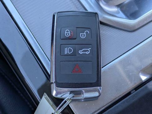 Used 2020 Land Rover Range Rover Evoque S AWD/4WD image 27