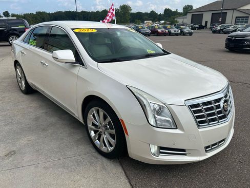 Used 2013 Cadillac XTS Luxury w/ Driver Awareness Package FWD image 3