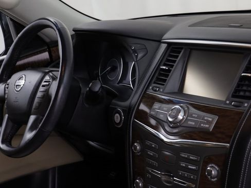 Used 2017 Nissan Armada Platinum w/ Interior Lighting Package image 23