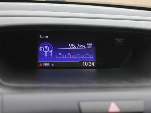 Used 2016 Honda CR-V LX image 16