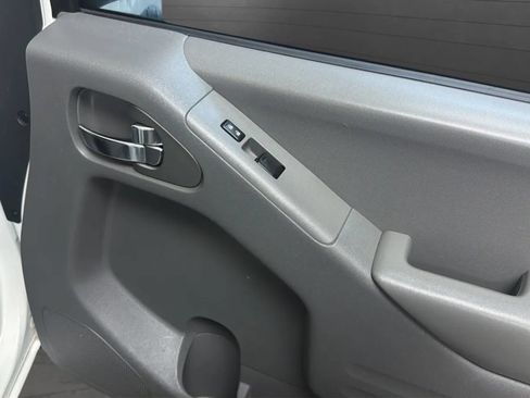 Used 2017 Nissan Frontier SV RWD image 16
