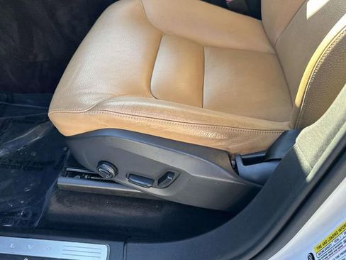 Used 2016 Volvo XC90 T6 Momentum image 26